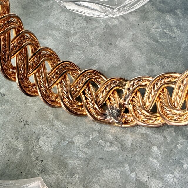 B174-ヴィンテージバングル U.S.A. 1970-80's Gold Braided Mesh Cuff