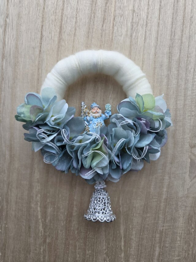 white × blue wreath | iichi 日々の暮らしを心地よくするハンドメイド