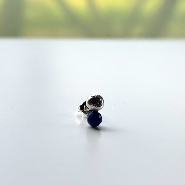 ◯と◯ スタッドピアス ラピスラズリ | iichi 日々の暮らしを心地よく