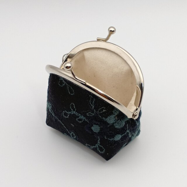 B品】花柄刺繍 がま口コインケース ミニポーチ 7.5cm口金 ブラック 841