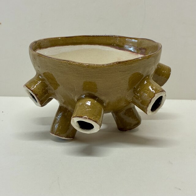 パイプ足の鉢 | iichi 日々の暮らしを心地よくするハンドメイドや