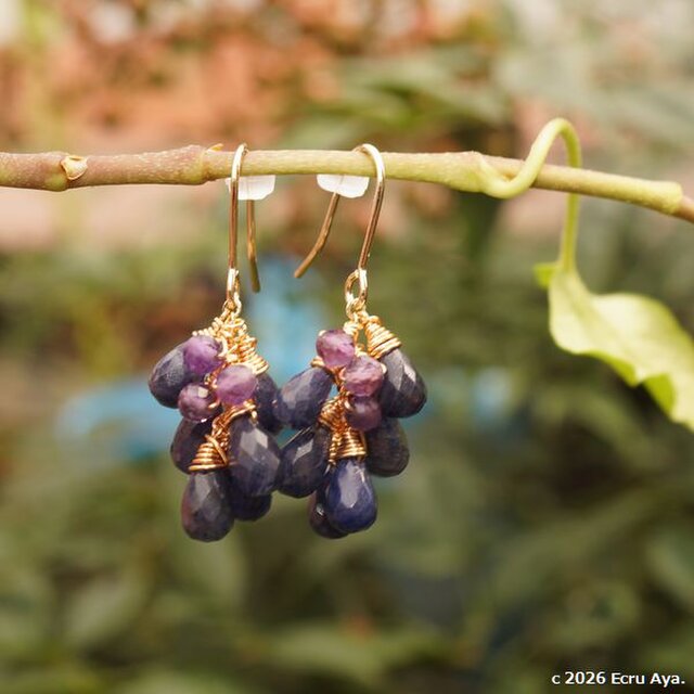 パープルアゲートのプックリ巨峰ピアスです 恵の実*巨峰をイメージしたピアス | iichi 日々の暮らしを心地よくする