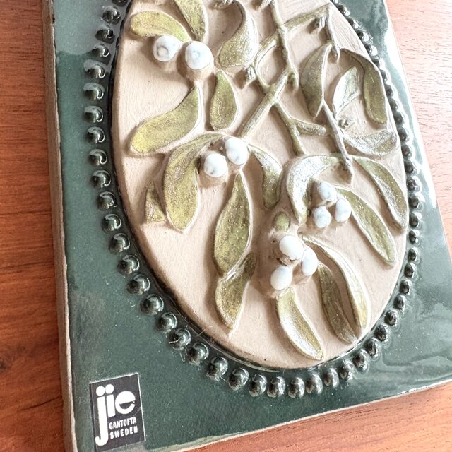 Jie Gantofta ceramic plate ❀⁎༶ ジィ・ガントフタ ヤドリギの陶板