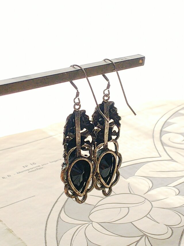アンティーク アールヌーボーBlack／Antique-Silverフローラル