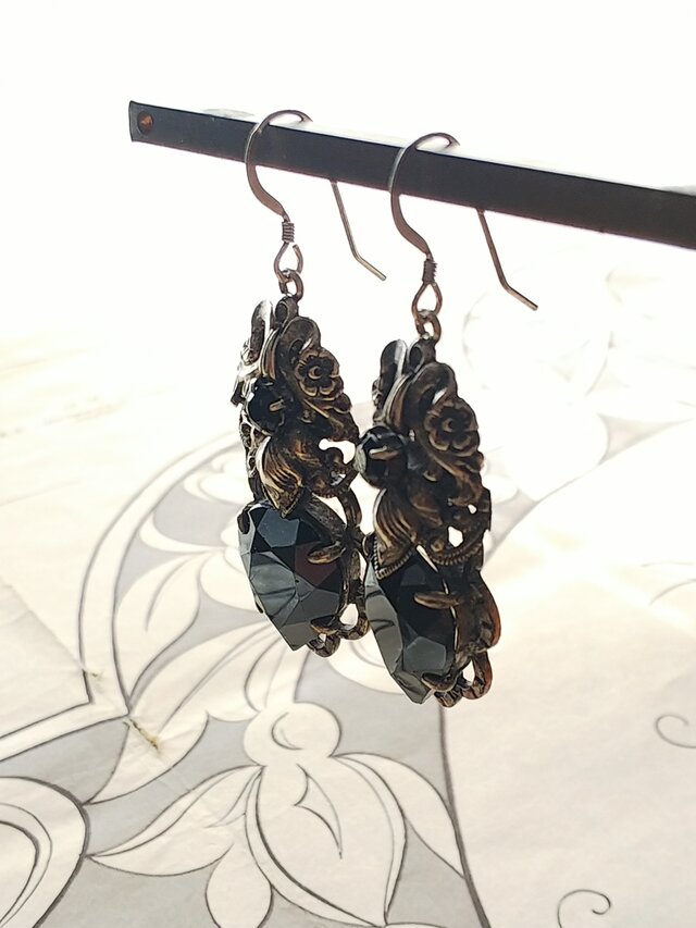 アンティーク アールヌーボーBlack／Antique-Silverフローラル