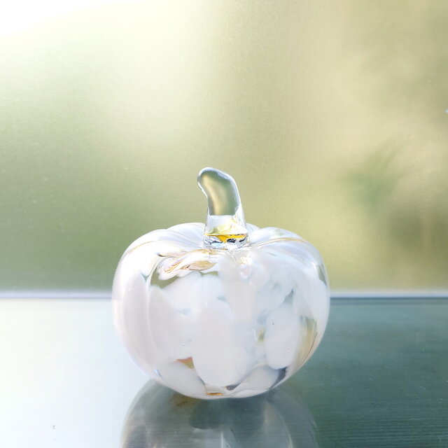 大人な白かぼちゃ | iichi 日々の暮らしを心地よくするハンドメイドや
