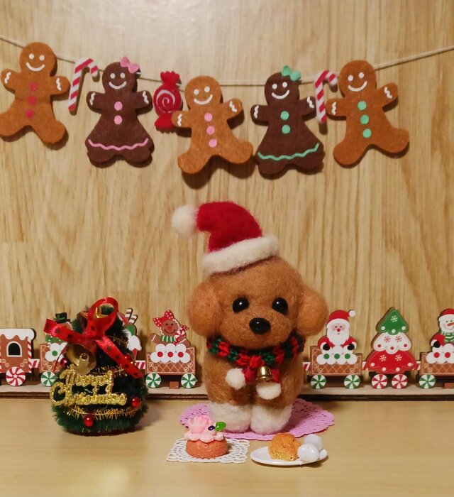 羊毛フェルト トイプードルクリスマス 羊毛フェルト ハンドメイド トイプードル クリスマス サンタ帽子