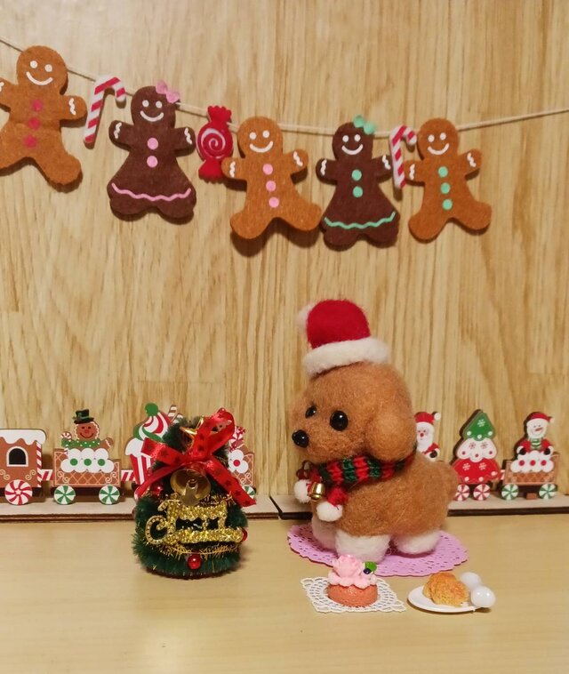 羊毛フェルト ハンドメイド トイプードル クリスマス サンタ帽子