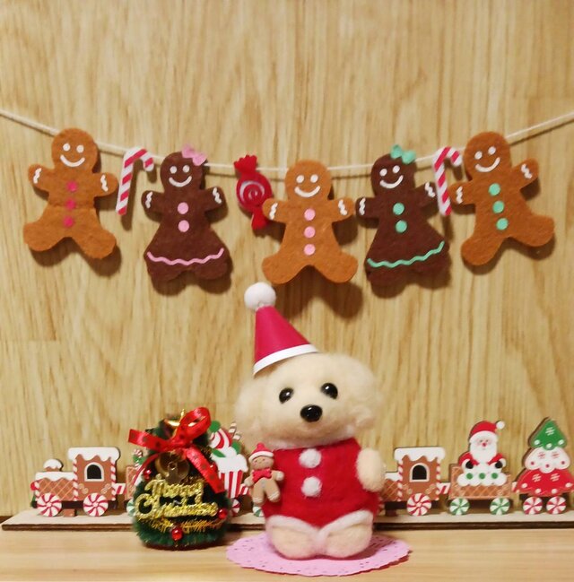 羊毛フェルト ハンドメイド太目だけど トイプードル クリスマス サンタ