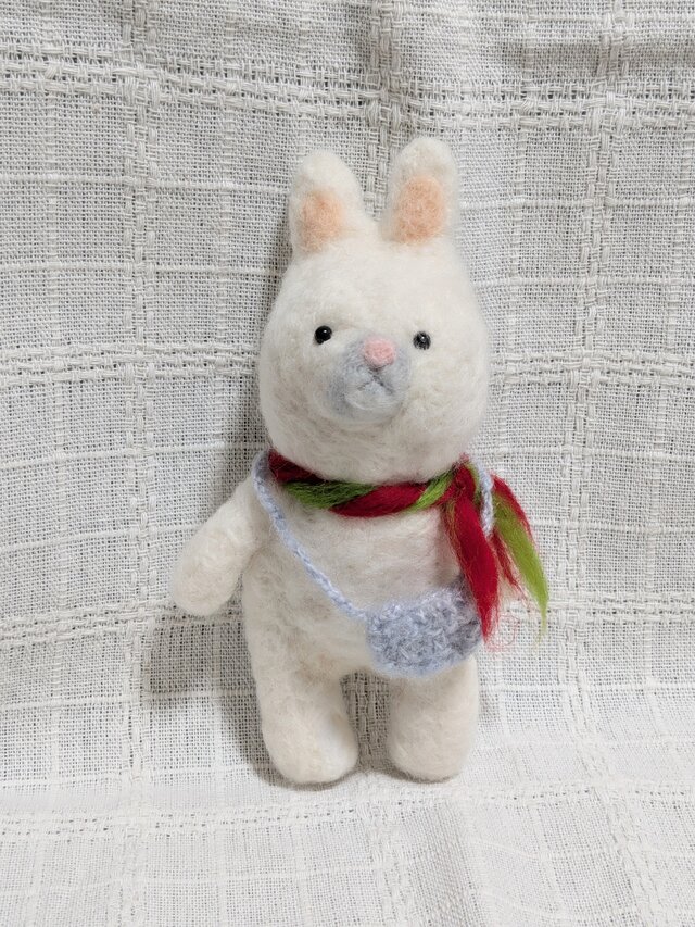 白うさぎ （羊毛フェルト作品） | iichi 日々の暮らしを心地よくする