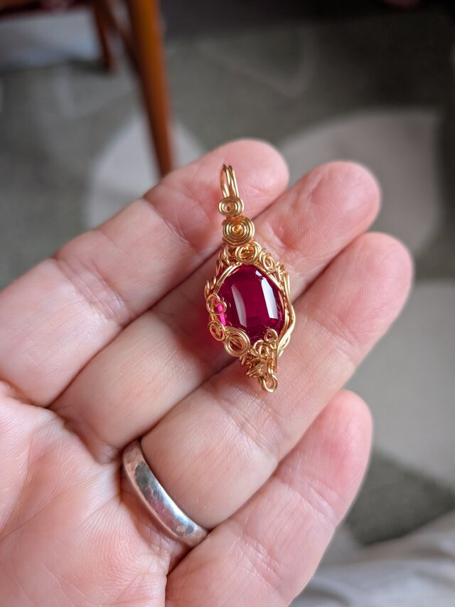Éclat Lien 天然ルビー8.80ct ～紅玉の雫～ 14kgfペンダントトップ