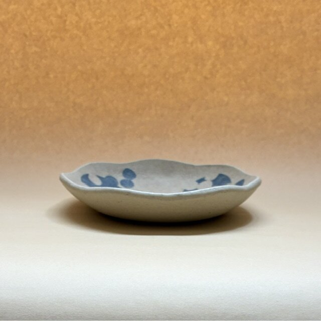 スリップ模様 七角皿 | iichi 日々の暮らしを心地よくするハンドメイド