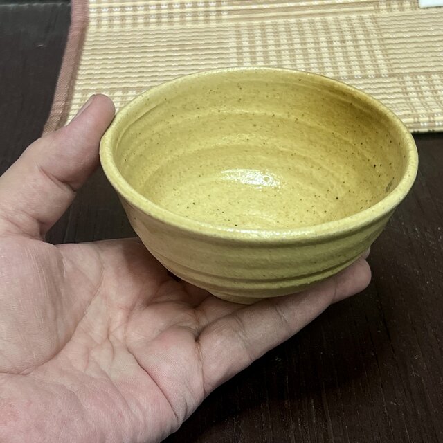 陶器 ご飯茶碗（小） 黄瀬戸風【261001】 | iichi 日々の暮らしを