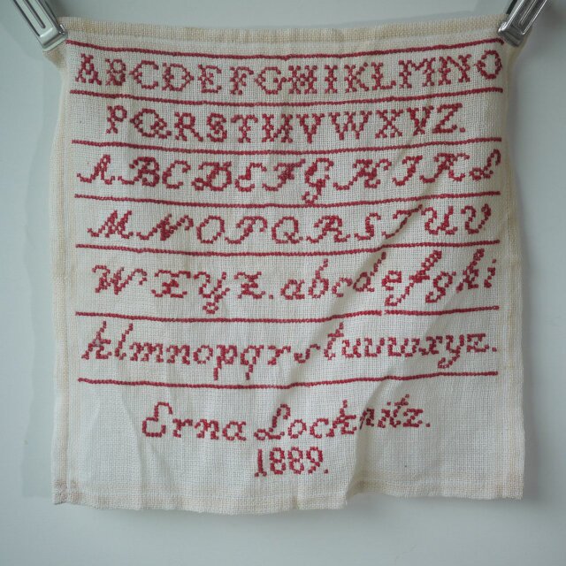 c*i様 レア　アンティーククロスステッチ刺繍サンプラー1899年　完成品 アンティーク サンプラー レッドワーク クロスステッチ ドイツ | iichi