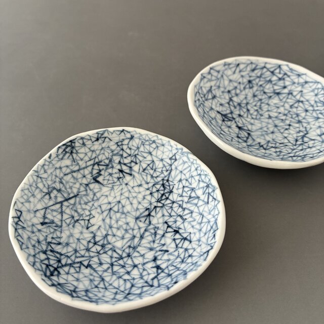 豆皿　磁器 磁器 染め付け豆皿 | iichi 日々の暮らしを心地よくするハンドメイドや