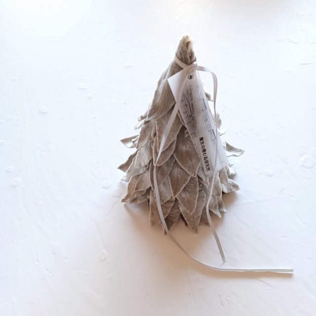 魔女の棲む森 ～ 雪の日の花畑 ～ dried-botanical wreath tree