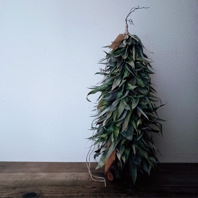 魔女の棲む森 ～小さな魔女の秘密基地～ botanical autumn wreath tree