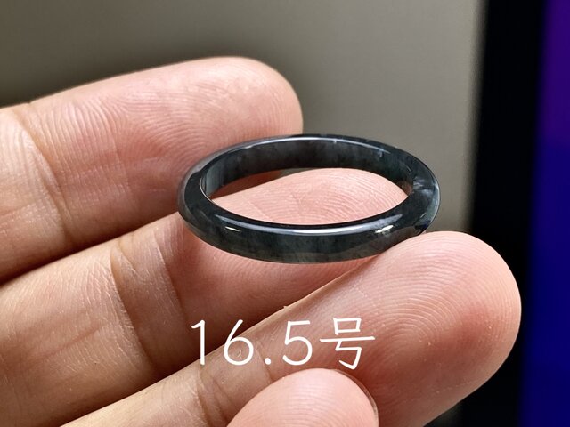 L19-81 糯種 黒翡翠 16.5号 グアテマラ産 A貨 本翡翠 くりぬき リング