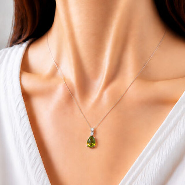 特選一点物】天然スフェーン 1.2ct ネックレス（7月誕生石・虹色の輝き