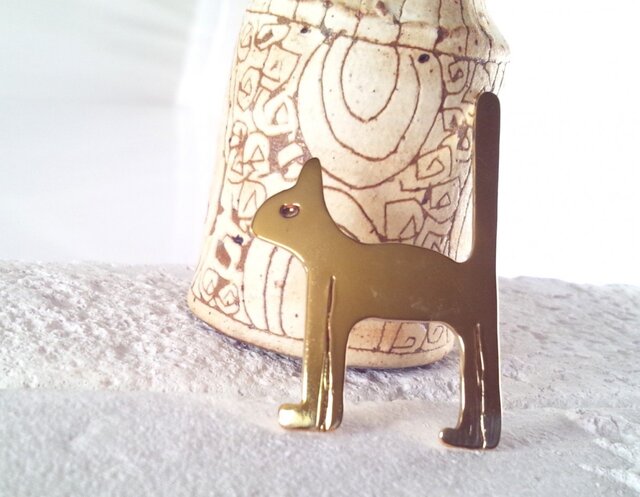 Brass Cat Brooch 【M】 真鍮の猫ブローチの画像1枚目