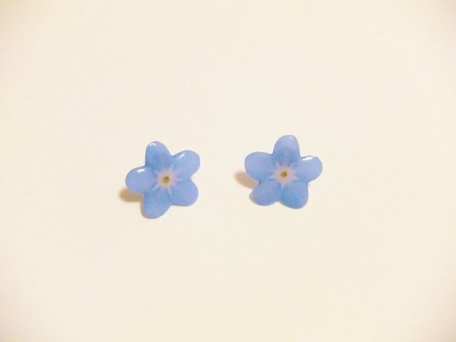 (再)わすれなぐさ一粒ピアス ブルーの画像1枚目