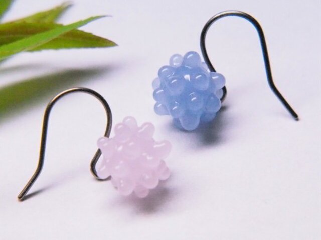 こんぺいとう1粒ピアス 桜色&空色の画像1枚目