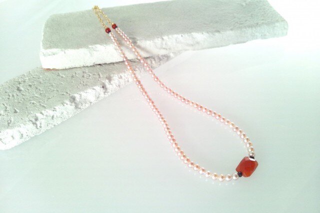 Pink Pearl + Carnelian K14GFの画像1枚目