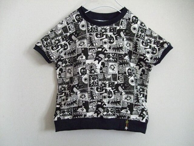 size80ビッグカットソー(コミックモンスター白)の画像1枚目