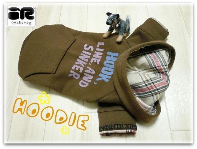★彡新品★彡大きめ小型犬用パーカー(袖付き)の画像1枚目