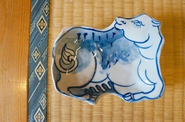 染付け 牛 菓子皿 sksp14014の画像1枚目