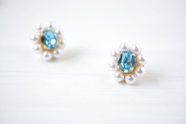 パールフラワーピアス/イヤリングの画像1枚目