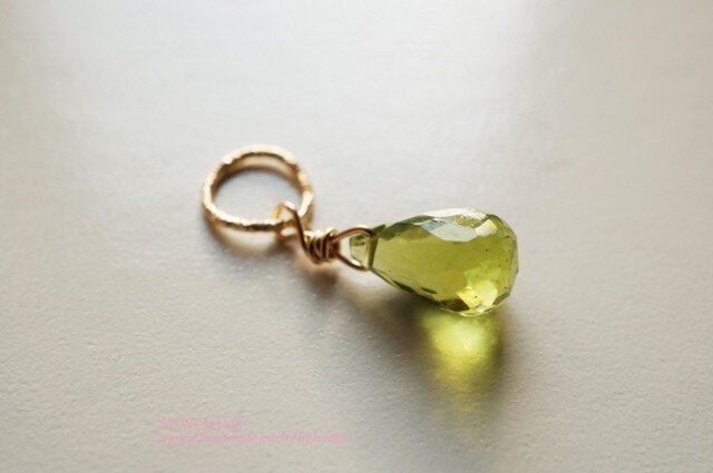 ♡14kgf♡amulet♡charm♡ペリドット♡の画像1枚目