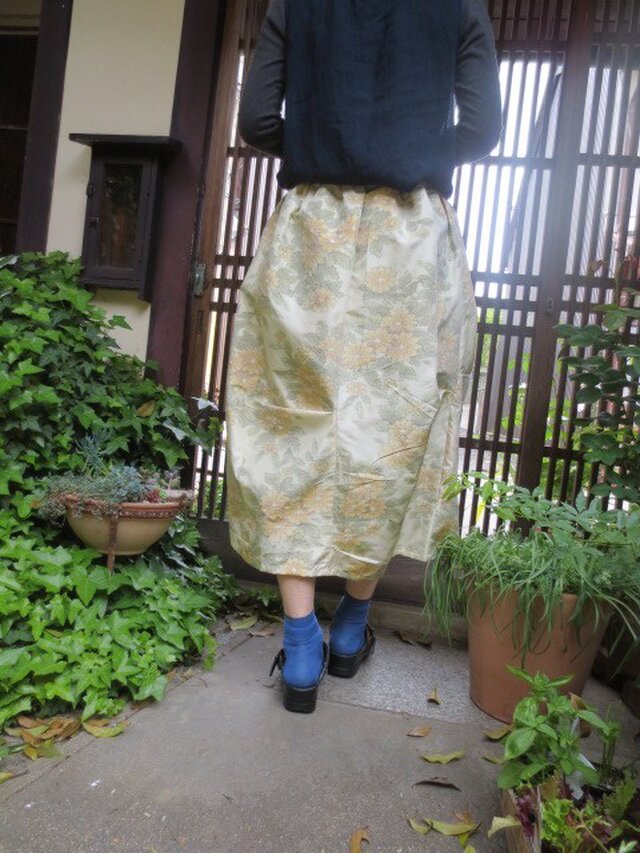 着物リメイク☆お花満開のクリーム色紬で変形バルーンスカート | iichi 
