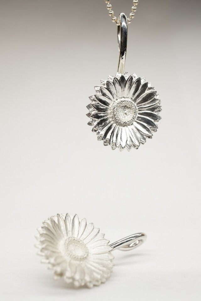 gerbera pendantの画像1枚目