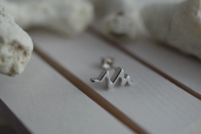 sindenzu pierced earrings 1の画像1枚目