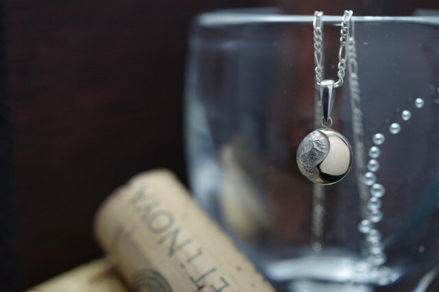 full moon necklace (K10×SV)の画像1枚目