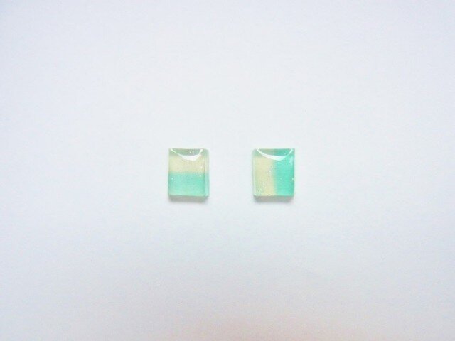 四角たてよこちびピアスの画像1枚目