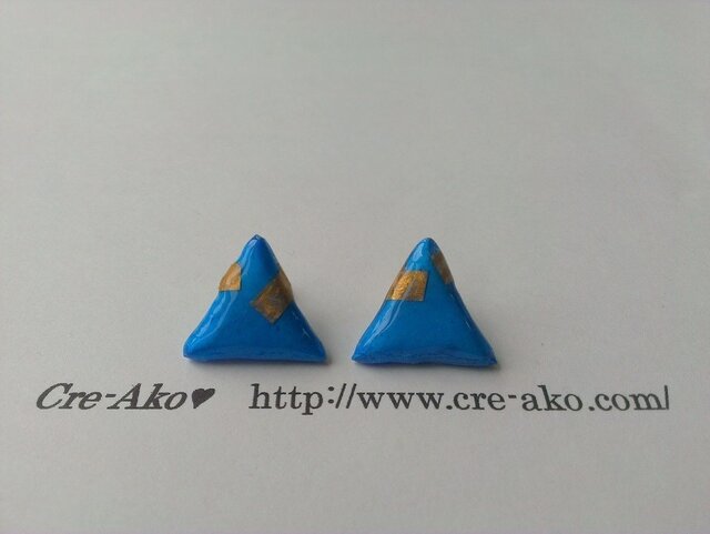 Triangle en Origami ピアス青と金~送料0円の画像1枚目