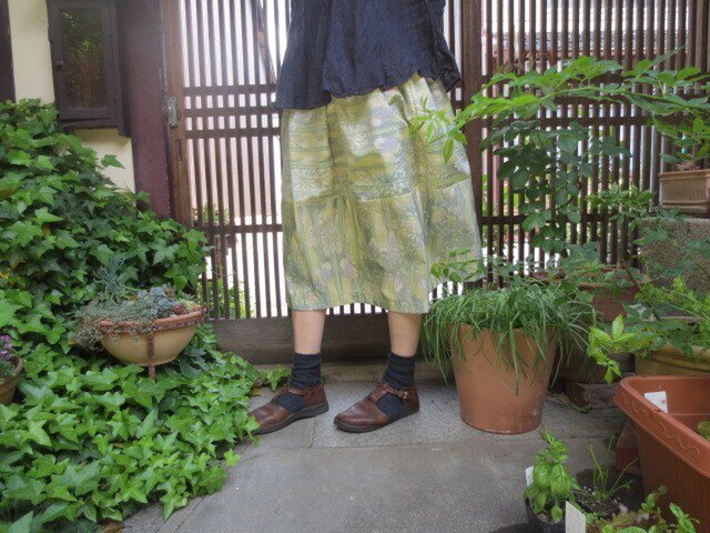 着物リメイク☆黄緑系の紬が優しいふんわり切り替えの75cm丈の画像1枚目