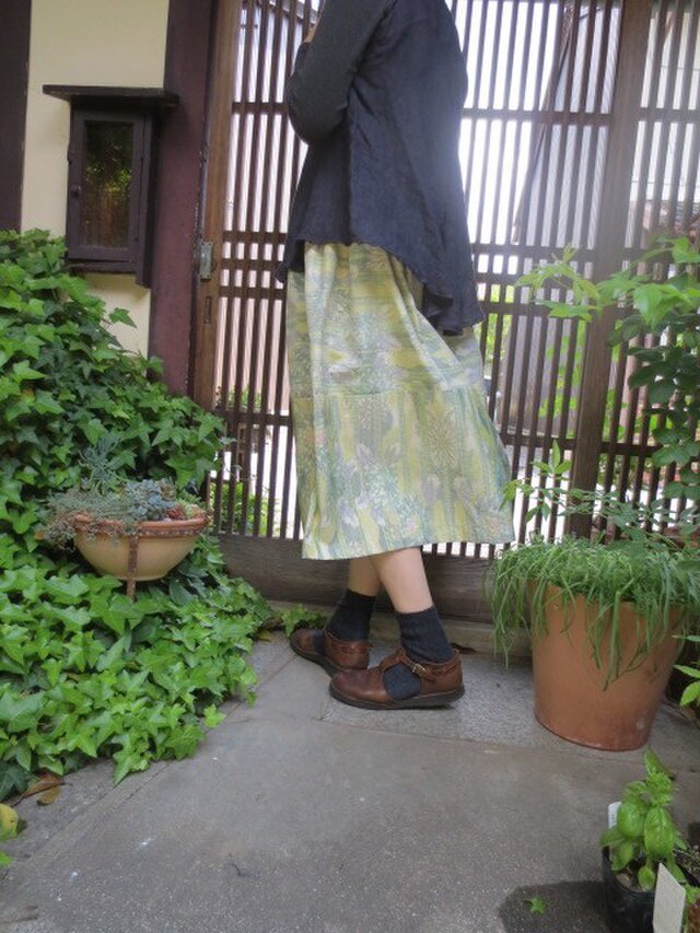着物リメイク☆黄緑系の紬が優しいふんわり切り替えの75ｃｍ丈 | iichi