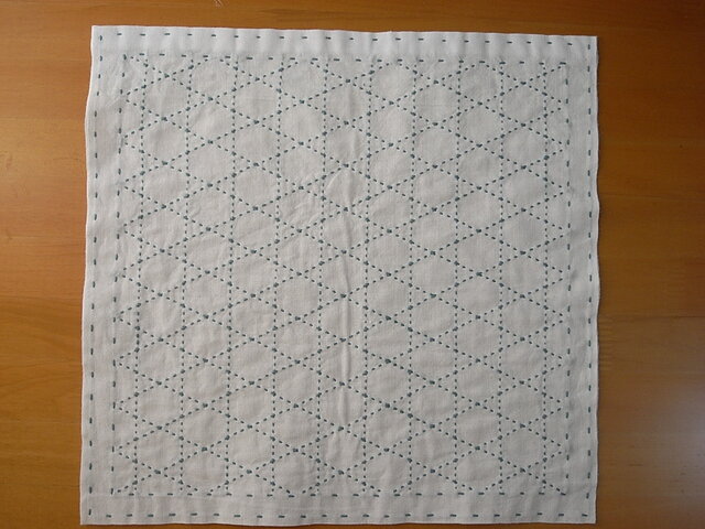 篭目】刺し子の花ふきん（ブルーグレー） | iichi 日々の暮らしを