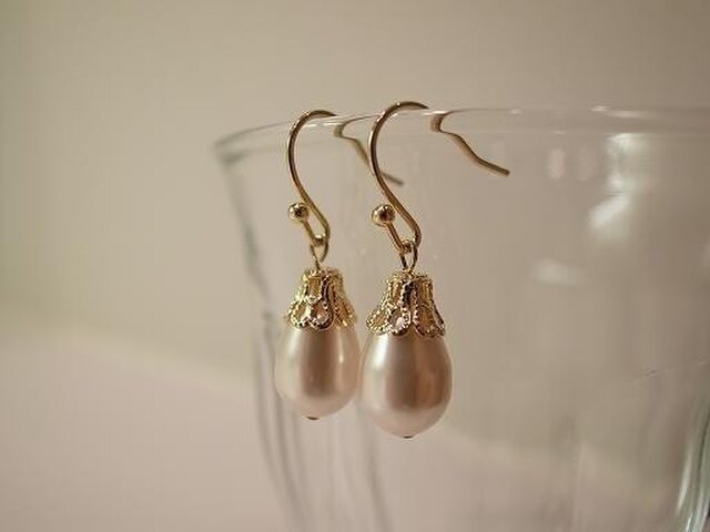 pearl earringsの画像1枚目
