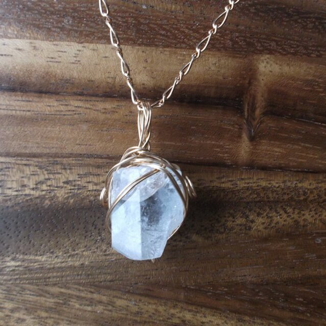 岩清水・金線＜アクアマリン＞