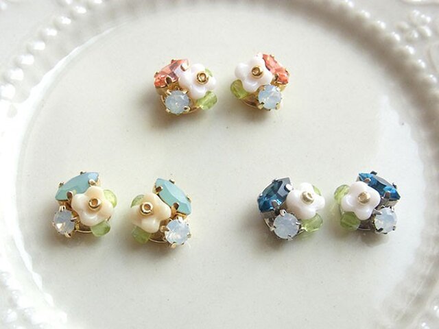 おもちママ♡です。ビジュー.ハンドメイド♡イヤリング♡ 花 桜 揺れる かわいい ピンク ハンドメイド ピアス イヤリング