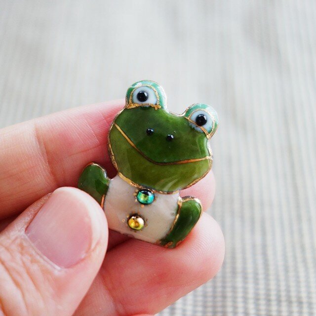 100%新品SALE【訳あり】カエルfrog淡水パールブローチ　ペンダントトップ アクセサリー