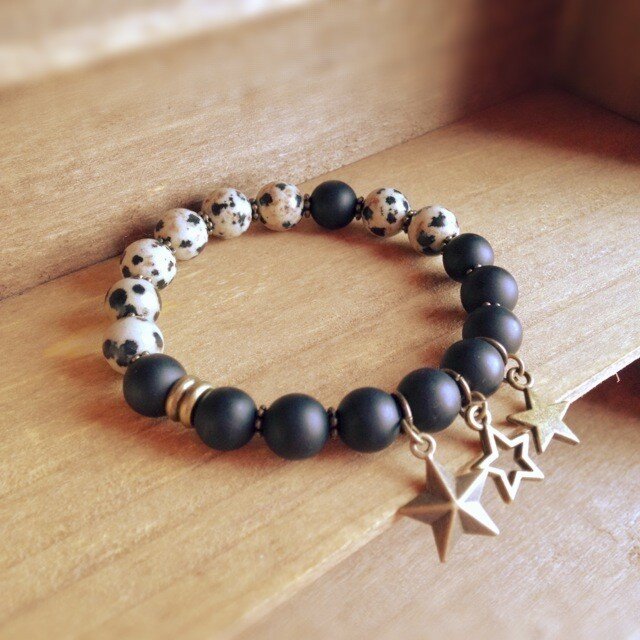 ダルメシアンとフロストオニキスのスターチャームブレスレット