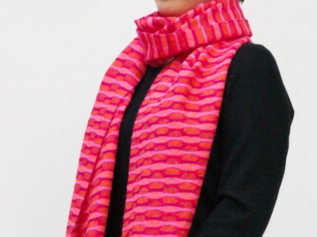 =Sold=赤・ピンク系ロングマフラーの画像1枚目