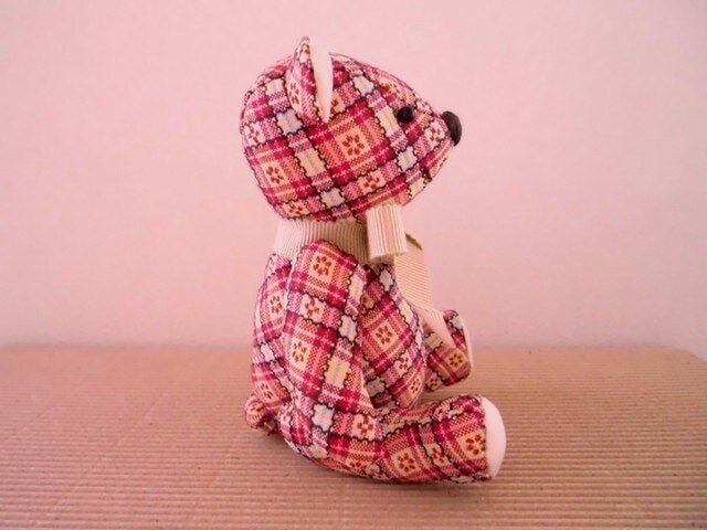 ヴィンテージ 赤い巻き毛のチェック柄ぬいぐるみ ピンクハウス うさぎ