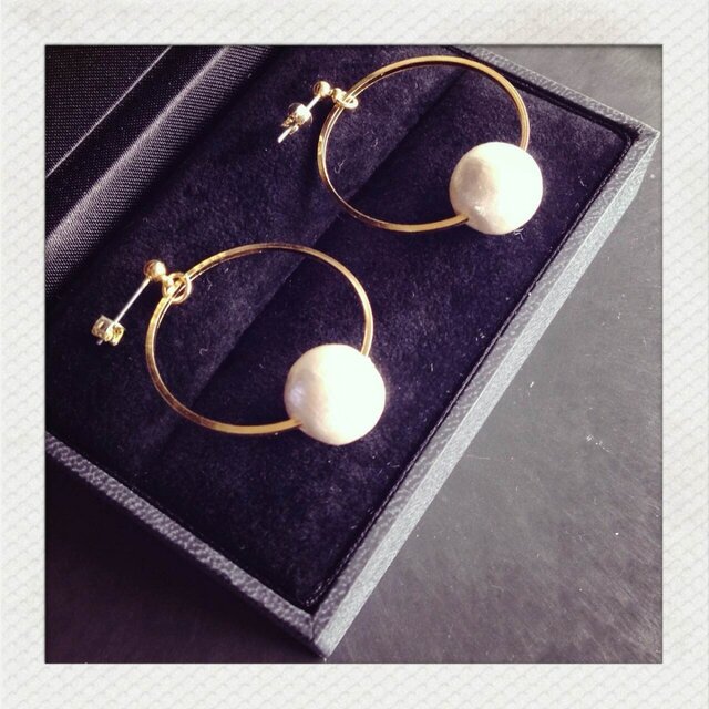 1/cotton pearl & brass ringピアスの画像1枚目