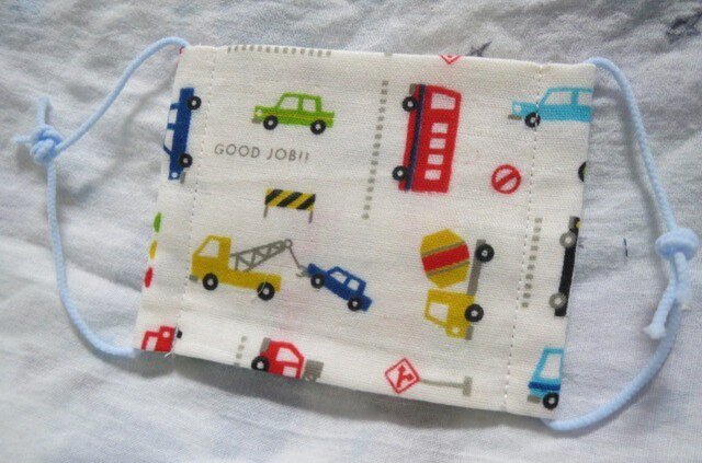 子供マスク小学生サイズ 働く車 オフホワイトの画像1枚目